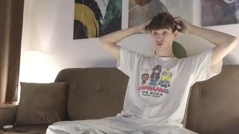 Snapshot of keithcozart1337 chatting on November 9, 8:51 pm Mark online show from November 9, 8:51 pm