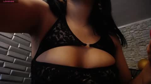  K E I Z Y  online show from April 2, 1:09 pm