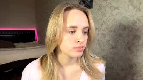 Snapshot of kelisipe chatting on November 21, 8:13 am Sylvia online show from November 21, 8:13 am