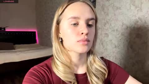 Snapshot of kelisipe chatting on December 2, 8:08 am Sylvia online show from December 2, 8:08 am