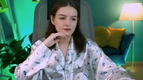 Snapshot of kelliebanshe chatting on March 14, 4:18 am kelliebanshe online show from March 14, 4:18 am