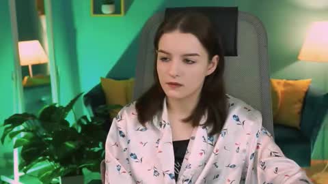 Snapshot of kelliebanshe chatting on March 18, 4:15 am kelliebanshe online show from March 18, 4:15 am