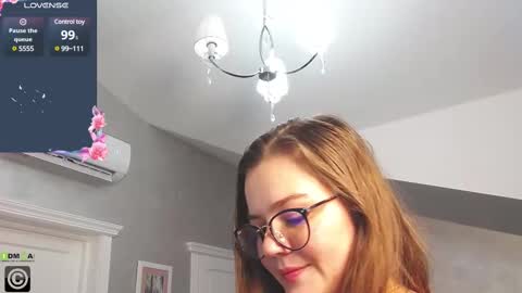 kellielowie online show from January 3, 1:36 pm
