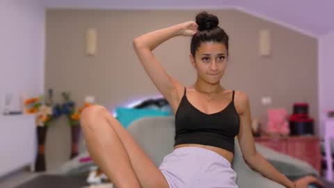 Snapshot of kellsey_shy chatting on September 9, 8:25 am kellsey_shy online show from September 9, 8:25 am