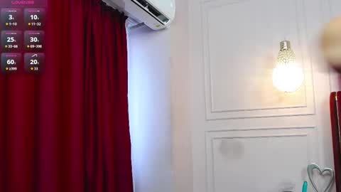 Kelly online show from November 23, 10:15 am