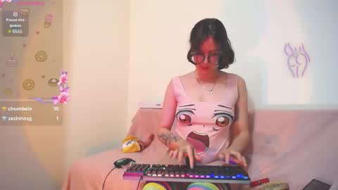 Snapshot of kelly_blue chatting on November 20, 9:25 pm Kelly online show from November 20, 9:25 pm