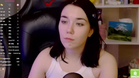 Snapshot of kelly_fooxx chatting on March 22, 1:47 pm Kelly online show from March 22, 1:47 pm