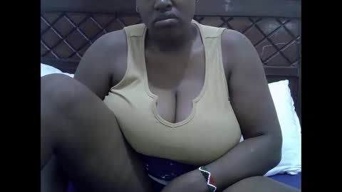 kelly_jones9 online show from May 19, 12:44 pm