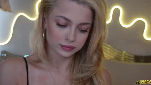 Snapshot of kelly_peachpiee chatting on September 30, 5:45 am Kelly online show from September 30, 5:45 am