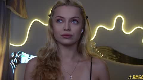 Snapshot of kelly_peachpiee chatting on October 28, 5:55 am Kelly online show from October 28, 5:55 am