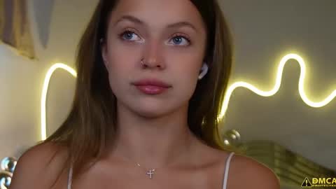 Snapshot of kelly_peachpiee chatting on March 5, 5:25 am Kelly online show from March 5, 5:25 am