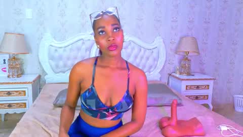 kelly_swift online show from March 7, 4:42 am