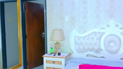 kelly_swift online show from August 1, 4:34 am