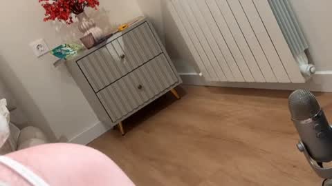 Snapshot of kellyberry__ chatting on October 9, 9:18 am Kelly online show from October 9, 9:18 am