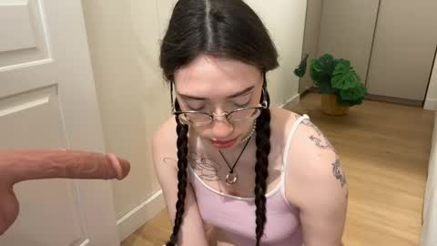 Kelly online show from March 20, 6:02 pm