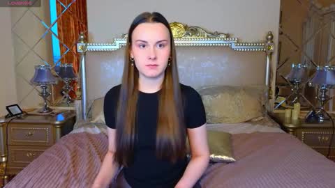 Im Kelly online show from February 3, 11:59 am