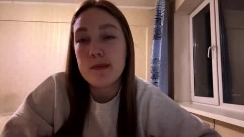 Snapshot of kellyekusnic chatting on October 20, 9:10 am Mia online show from October 20, 9:10 am