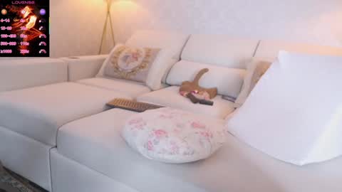 vanessa online show from March 25, 5:19 pm