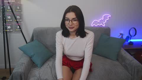 Kelly online show from January 4, 6:30 pm