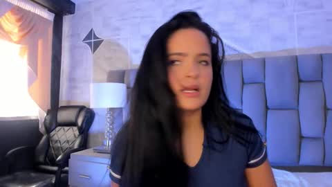 kellyMillian  online show from February 21, 1:34 pm