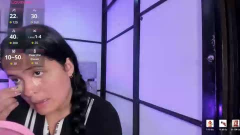 kellyMillian  online show from March 22, 1:47 pm