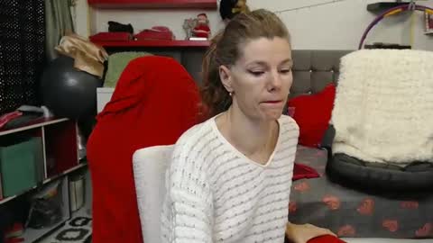 kelly online show from December 28, 7:22 pm
