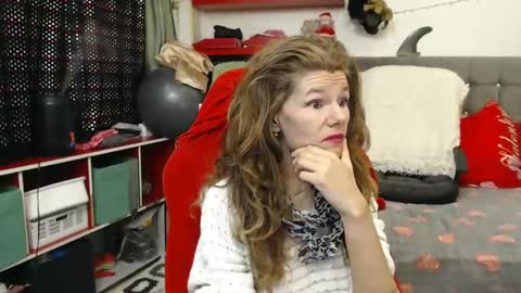 kelly online show from December 28, 10:23 pm