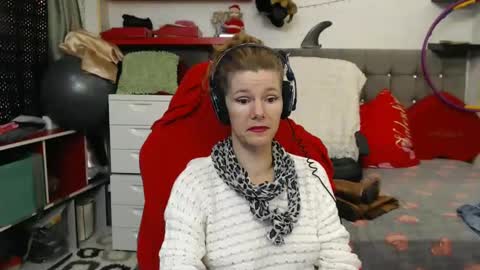 kelly online show from December 29, 1:24 am