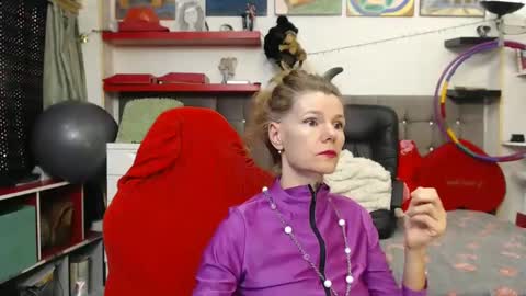 kelly online show from December 30, 5:04 am