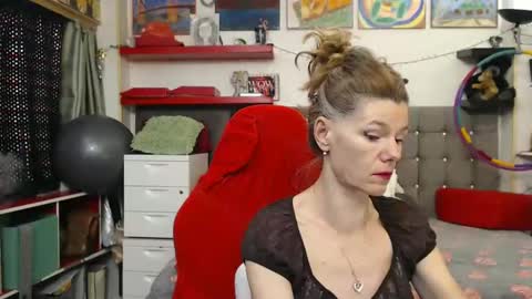 kelly online show from January 16, 6:16 pm