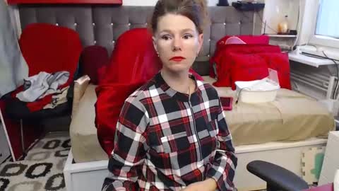 kelly online show from October 6, 7:39 am