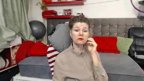 kelly online show from February 6, 7:39 pm