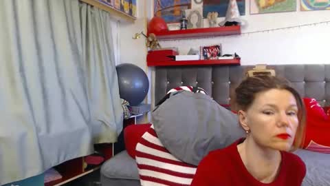 Snapshot of kellynumber chatting on April 7, 7:31 am kelly online show from April 7, 7:31 am