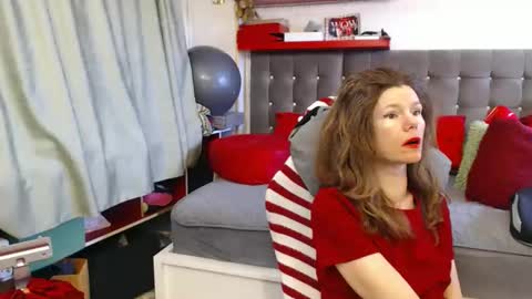 Snapshot of kellynumber chatting on April 8, 10:04 am kelly online show from April 8, 10:04 am