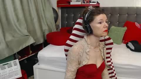 Snapshot of kellynumber chatting on April 15, 10:21 pm kelly online show from April 15, 10:21 pm