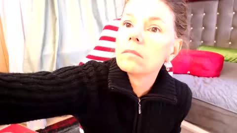 Snapshot of kellynumber chatting on May 1, 12:54 pm kelly online show from May 1, 12:54 pm