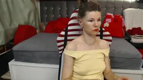Snapshot of kellynumber chatting on May 10, 9:09 pm kelly online show from May 10, 9:09 pm