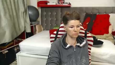 Snapshot of kellynumber chatting on May 15, 10:50 pm kelly online show from May 15, 10:50 pm