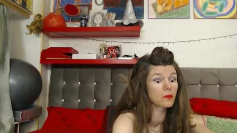 Snapshot of kellynumber chatting on May 29, 12:08 am kelly online show from May 29, 12:08 am