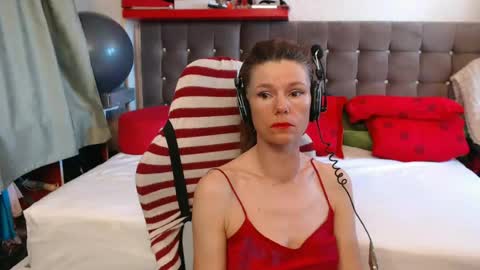 Snapshot of kellynumber chatting on June 16, 7:33 am kelly online show from June 16, 7:33 am