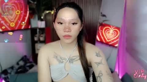 Kelly Smith online show from February 2, 3:27 am