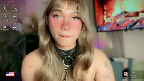 Kelly Smith online show from August 5, 12:46 am