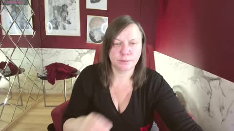 Kelly online show from November 25, 5:29 am