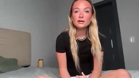 Snapshot of kelseyblu chatting on March 12, 3:56 am Kelsey Blu online show from March 12, 3:56 am