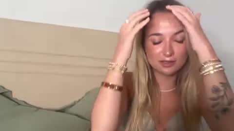 Snapshot of kelseyblu chatting on March 20, 12:48 am Kelsey Blu online show from March 20, 12:48 am