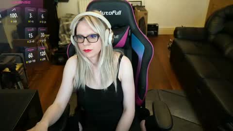 kelseycobalt online show from May 31, 8:10 pm