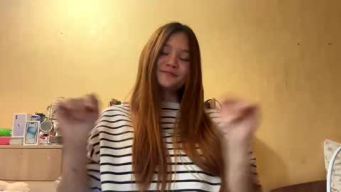 Mia online show from February 7, 6:00 pm