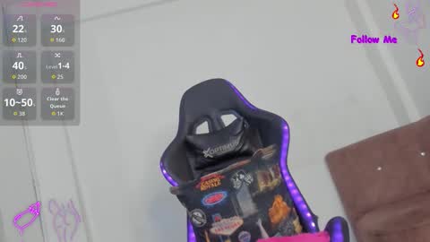 Snapshot of kelsi_steele chatting on October 18, 2:25 am kelsi_steele online show from October 18, 2:25 am