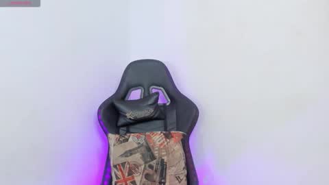 kelsi_steele online show from February 24, 5:27 am