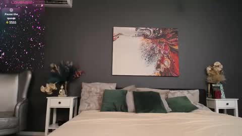 kelsikarterr online show from March 3, 5:42 am